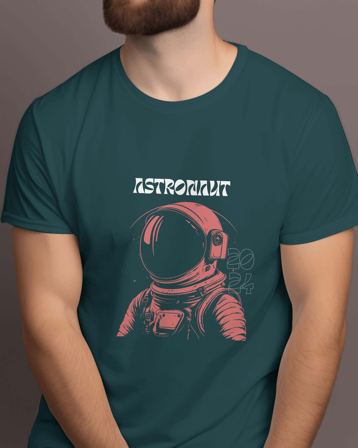 Classic Round Tshirt for Men - Astronaut helmet