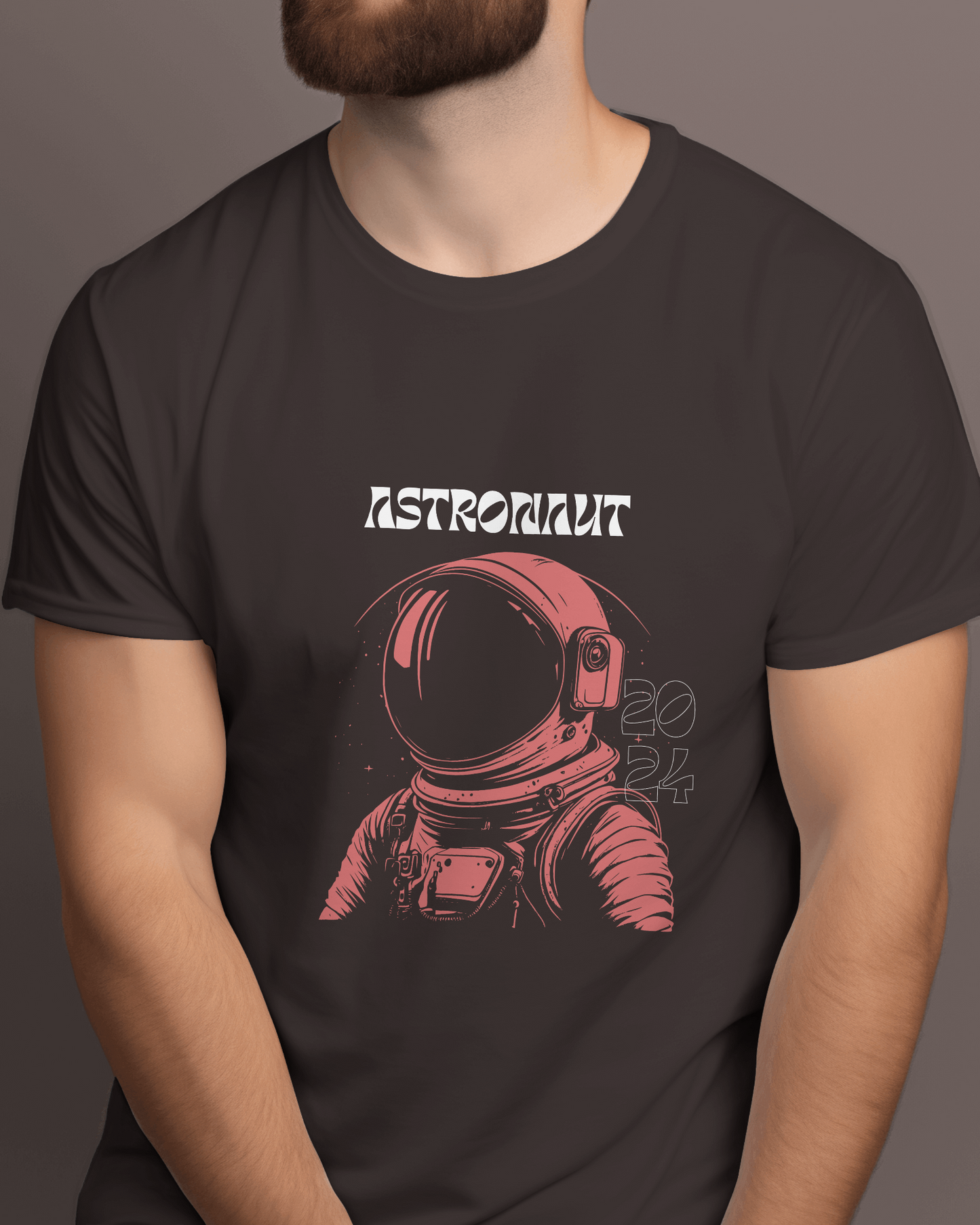 Classic Round Tshirt for Men - Astronaut helmet