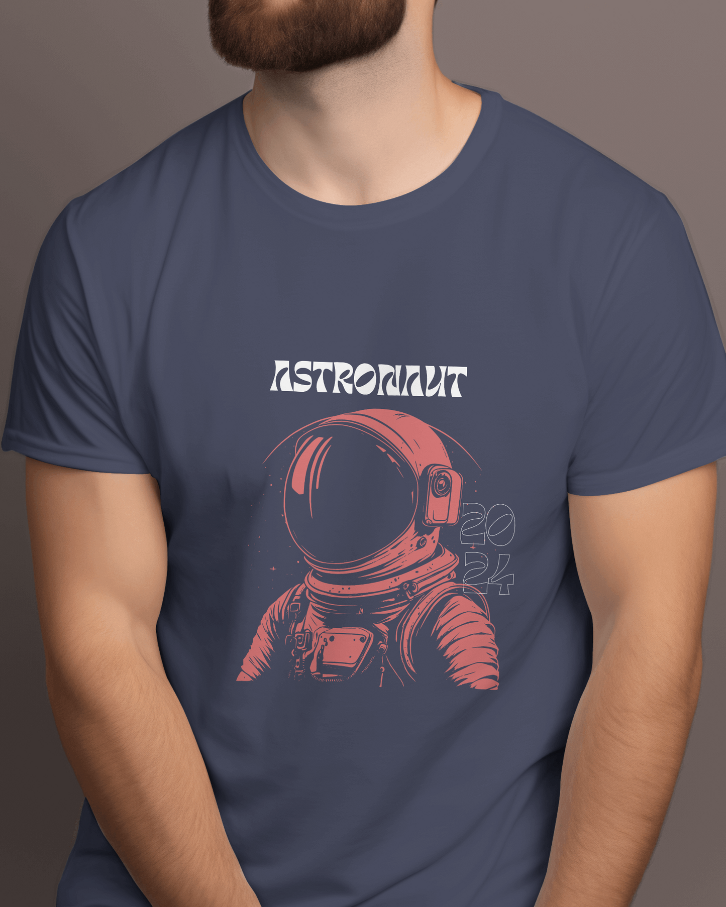 Classic Round Tshirt for Men - Astronaut helmet